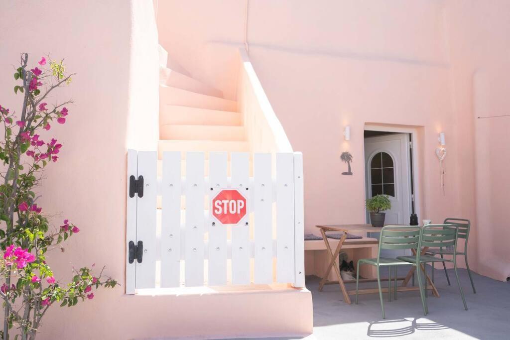 Santorini Oasis- Cave House Villa Фира Екстериор снимка