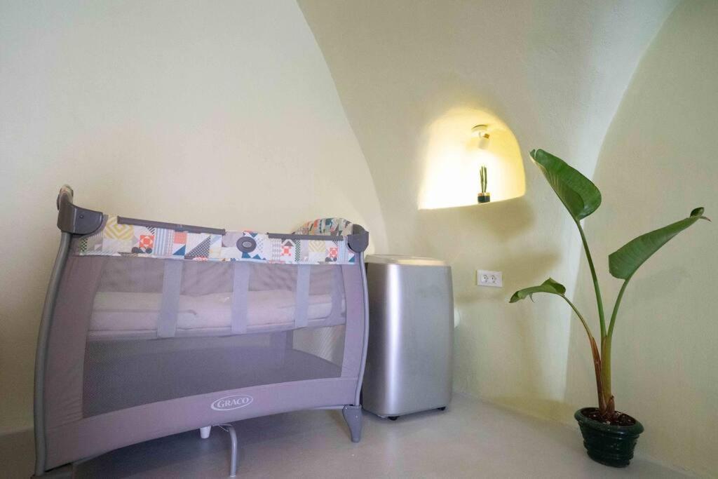Santorini Oasis- Cave House Villa Фира Екстериор снимка