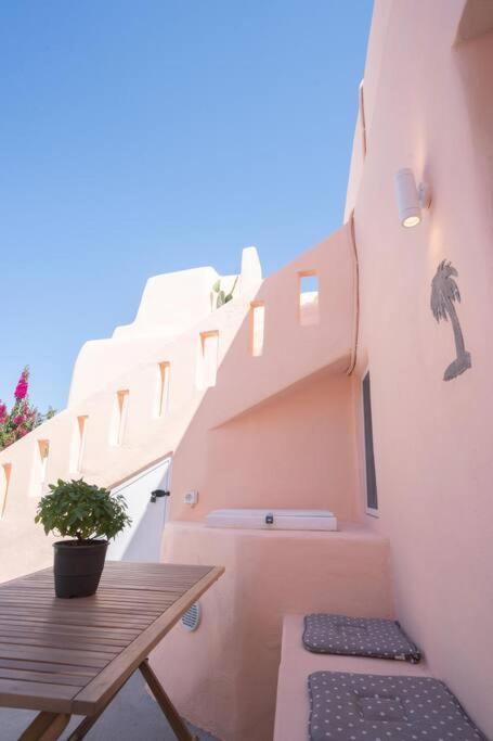 Santorini Oasis- Cave House Villa Фира Екстериор снимка