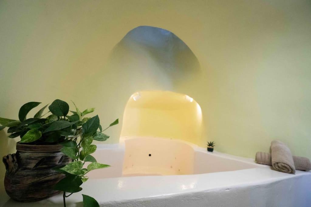 Santorini Oasis- Cave House Villa Фира Екстериор снимка
